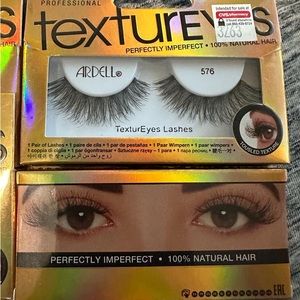 Bundle of eyelashes